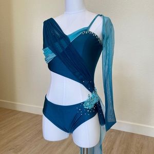 Elegant Teal Dance Costume
